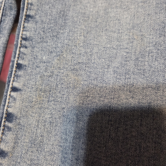 Good American Light Wash Skinny Jeans - Picture 4 of 8